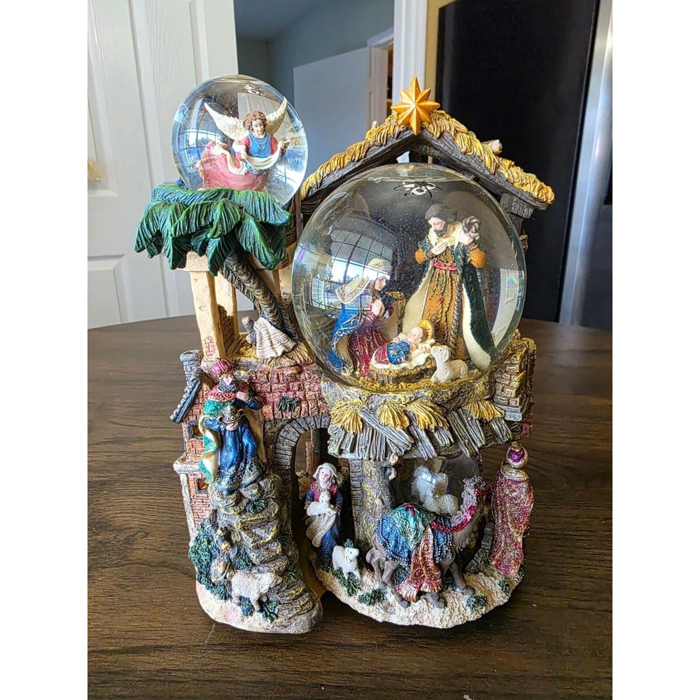 Kirkland Christmas Lighted Water Globe Musical Go Round Nativity Retired 'Noel'